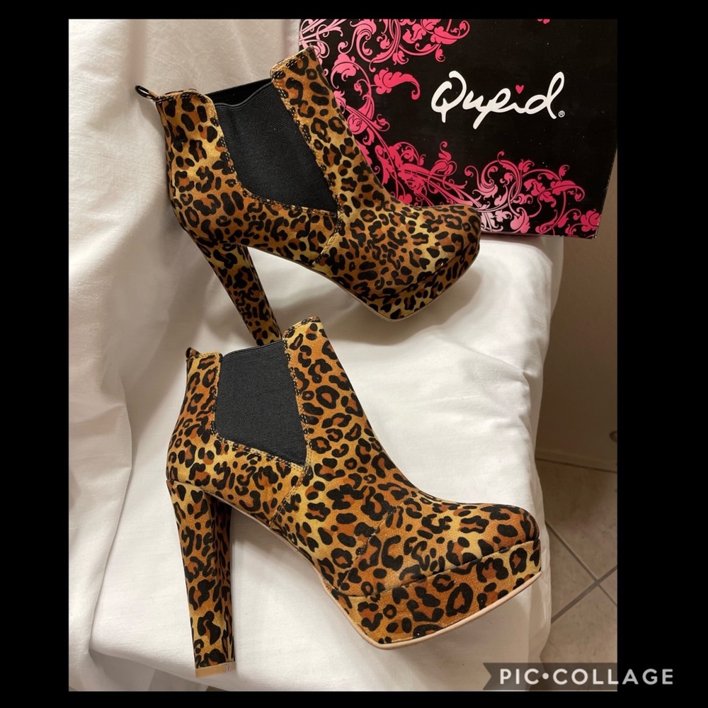 Qupid Camel Leopard Velvet Platform Bootie, 10, New, Never worn, Brown / Black